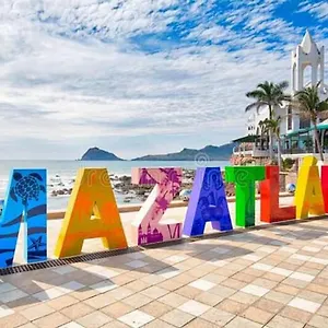 https://casa-chica-cmoda-olimpica-cuarto-para-4-personas-6-min.mazatlan-hotels.com