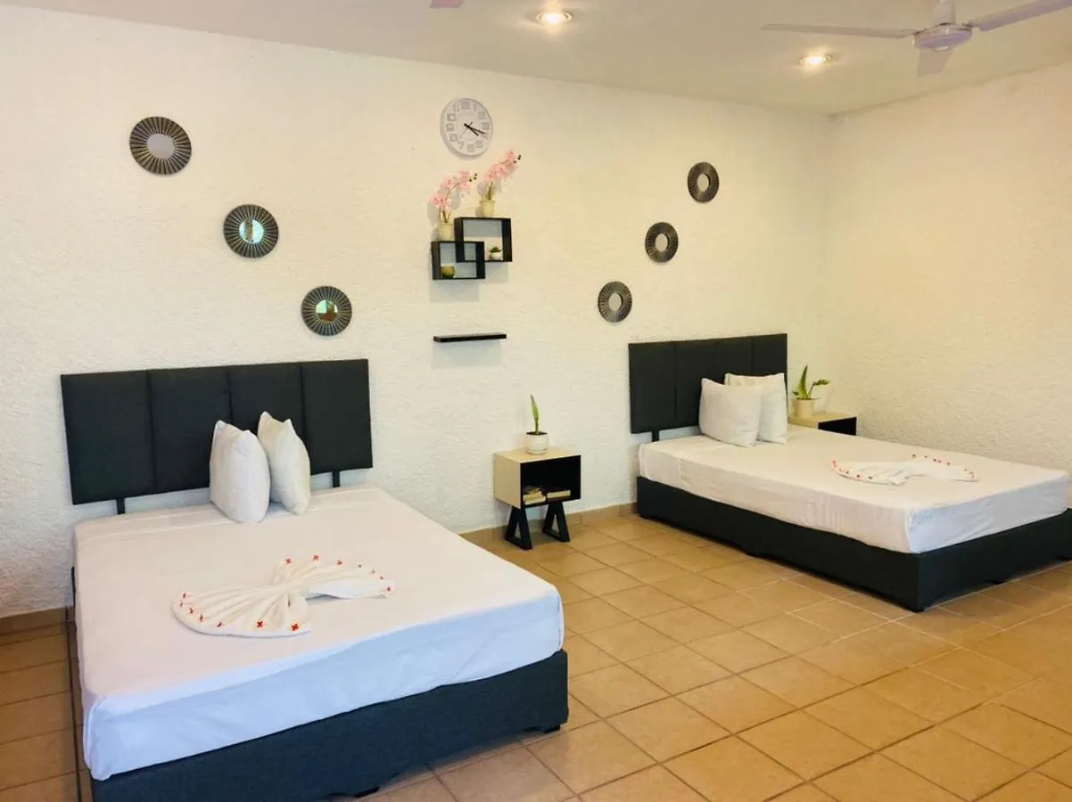 Hotel Bosque Caribe, 5th Av. zone Playa del Carmen