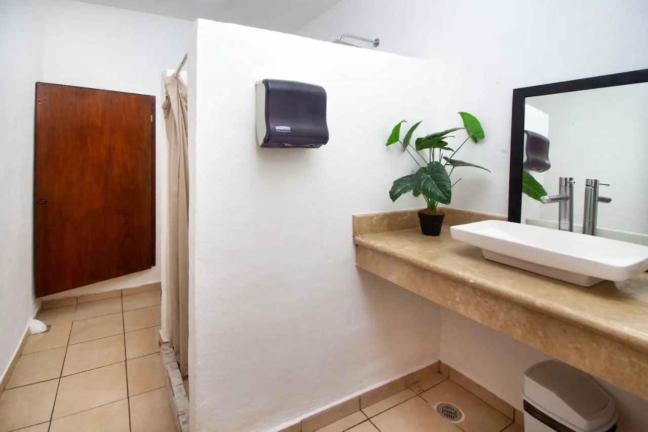 Hotel Bosque Caribe, 5th Av. zone Playa del Carmen 3*,  Mexico