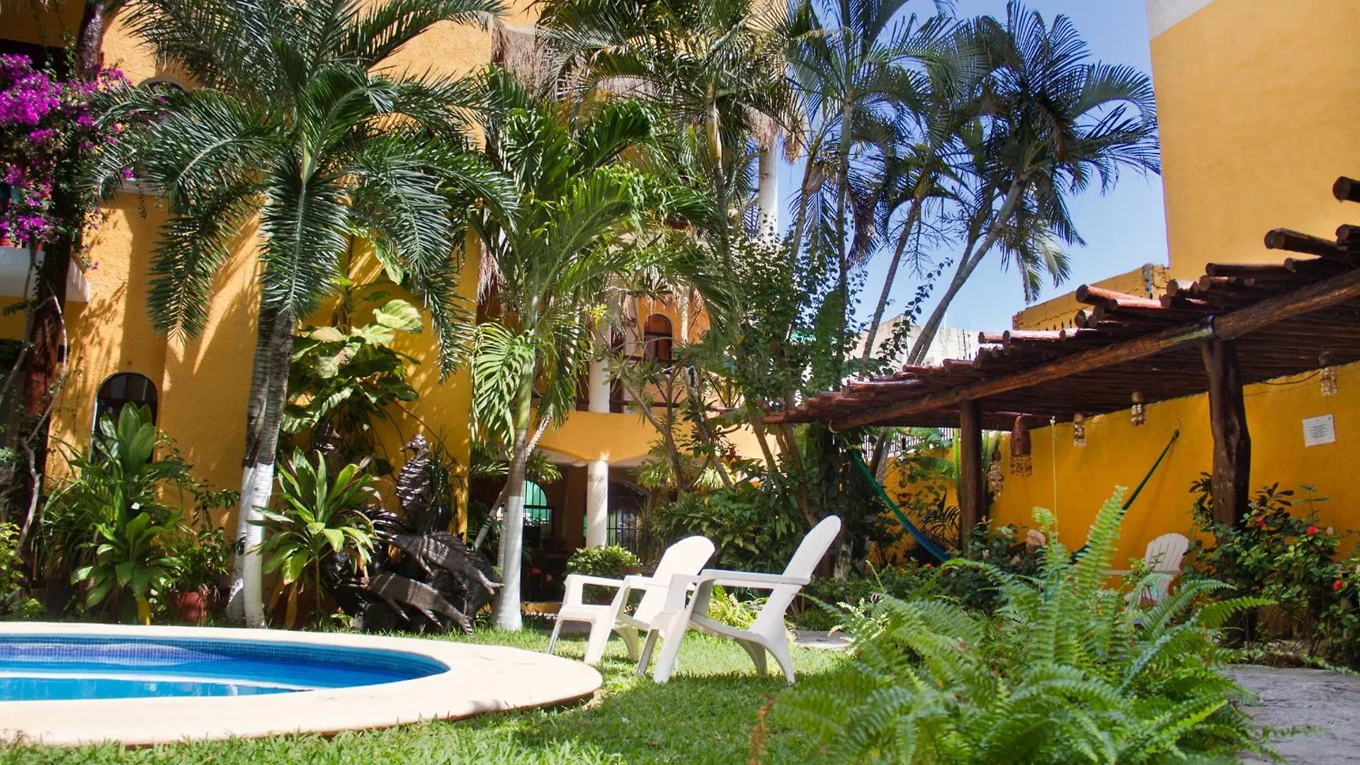 Hotel Bosque Caribe, 5th Av. zone Playa del Carmen
