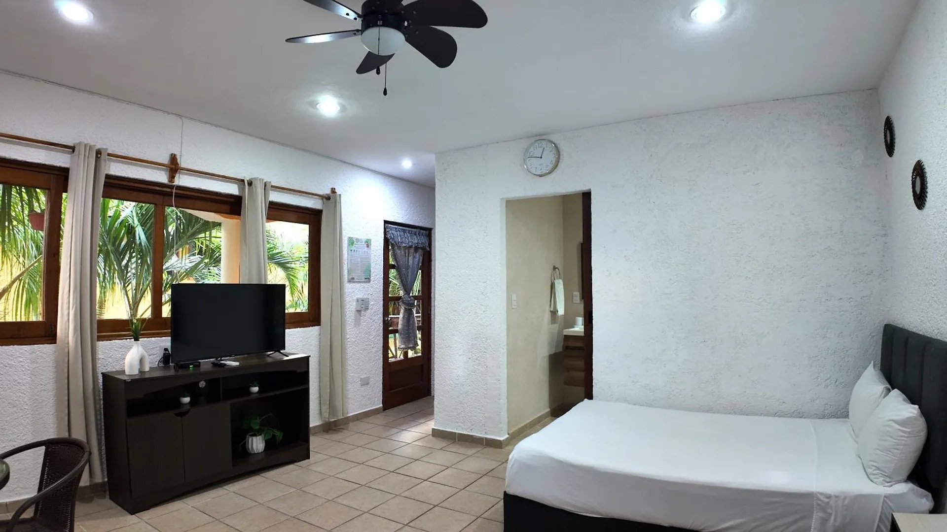 Hotel Bosque Caribe, 5Th Av. Zone Playa del Carmen 3*,