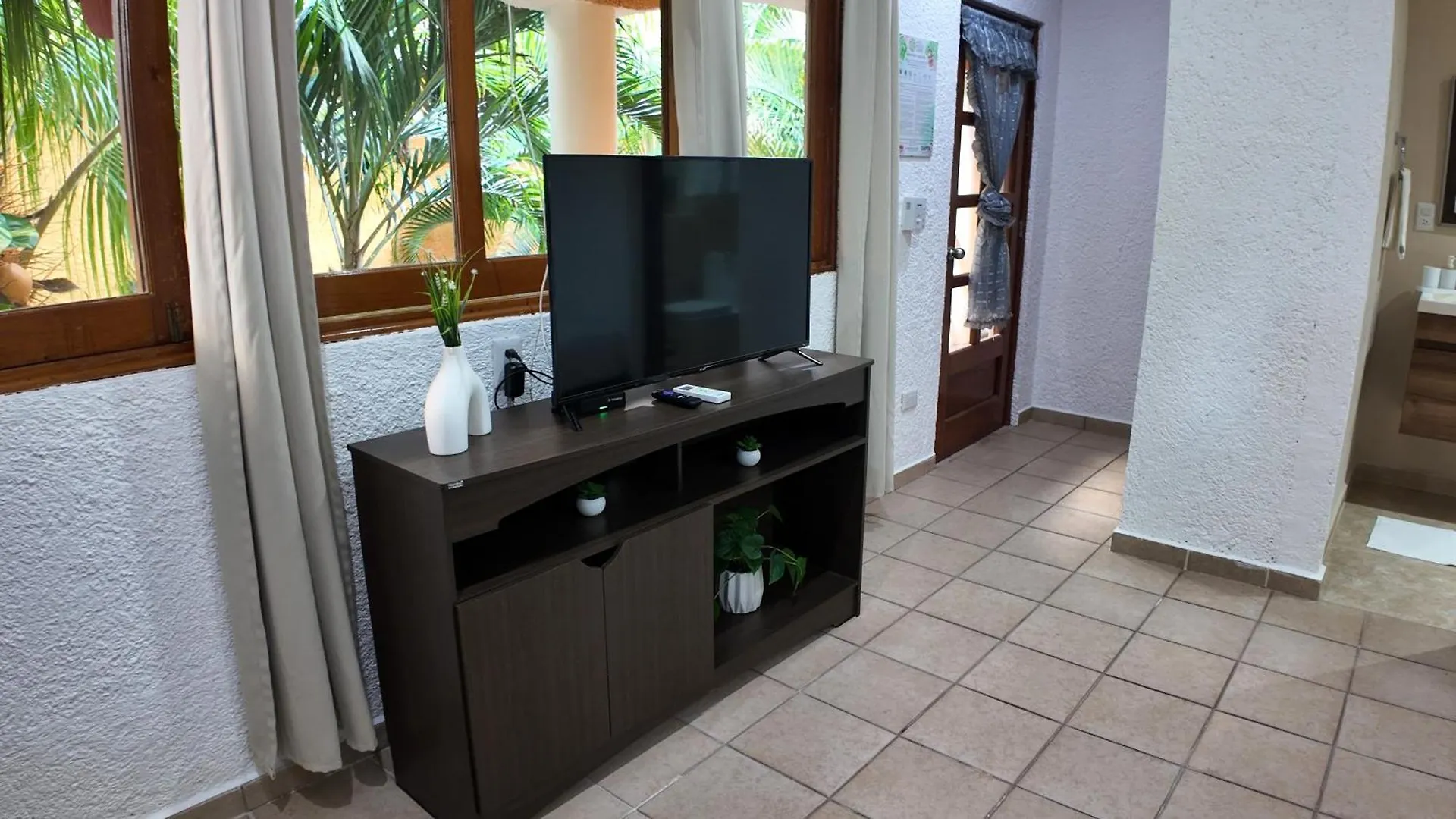 Hotel Bosque Caribe, 5th Av. zone Playa del Carmen 3*,
