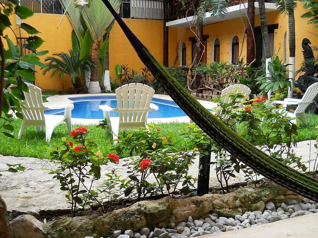 Hotel Bosque Caribe, 5th Av. zone Playa del Carmen 3*,  Mexico