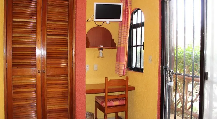 Hotel Bosque Caribe, 5th Av. zone Playa del Carmen 3*,